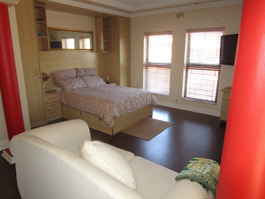 4 Bedroom Property for Sale in Rylands Western Cape